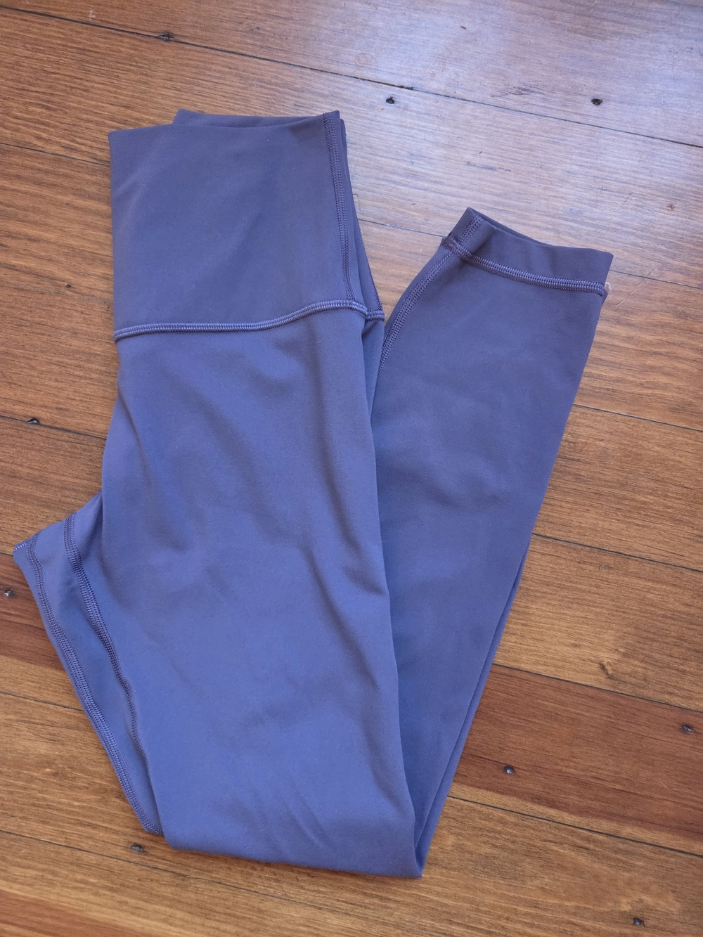 lululemon athletica Gray/Purple Active Leggings Sz 6 Like New